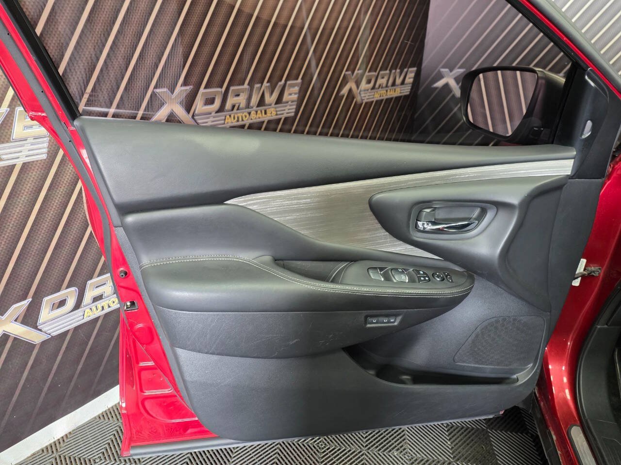 Used 2017 Nissan Murano SL w/ Cargo Package FWD image 16