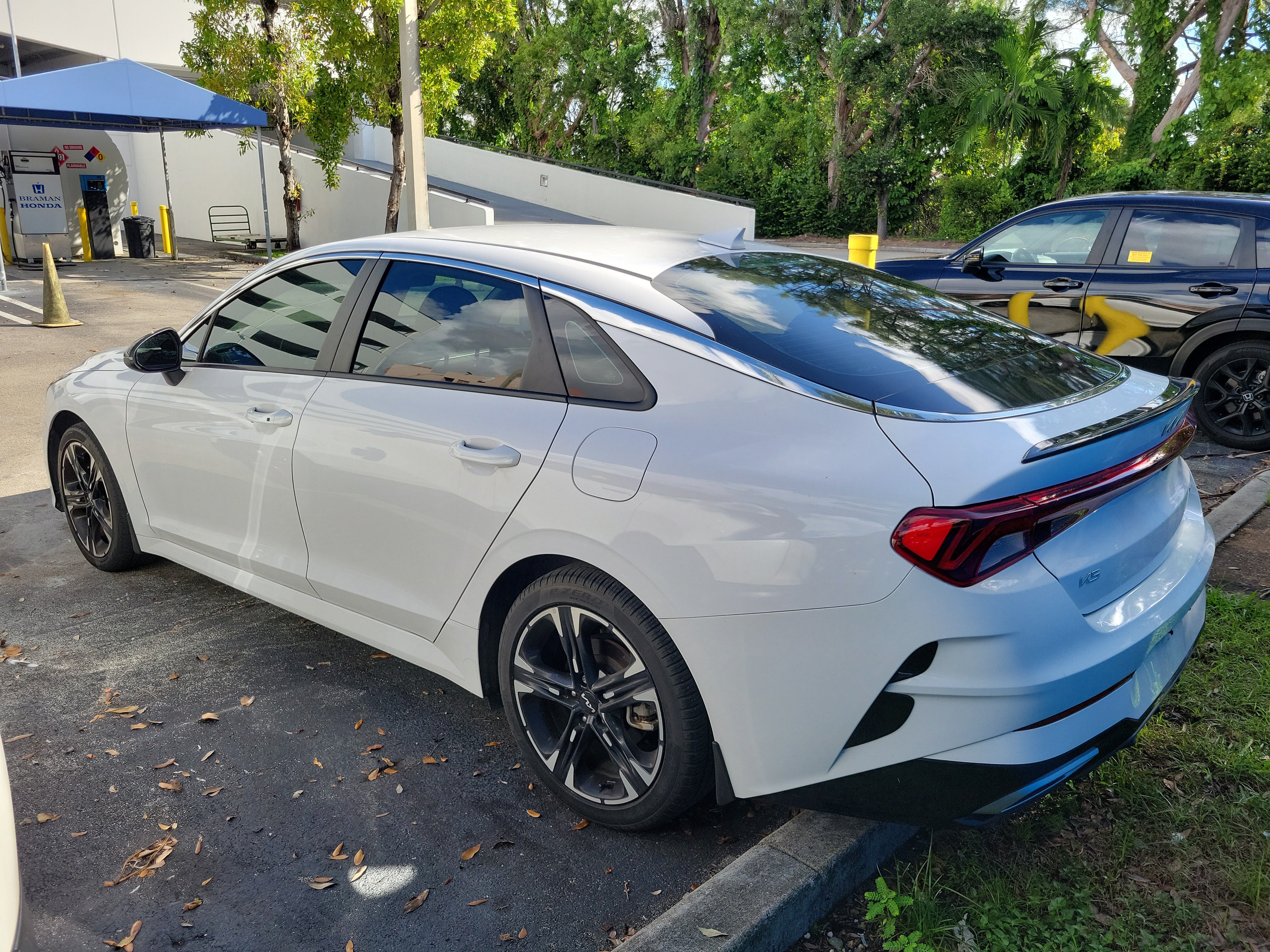 Used 2024 Kia K5 GT-Line w/ GT-Line Premium Package FWD image 4