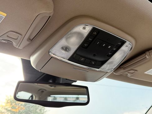 Used 2014 Chrysler 300 C RWD image 50