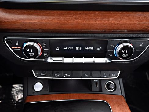 Used 2021 Audi Q5 2.0T Premium image 13