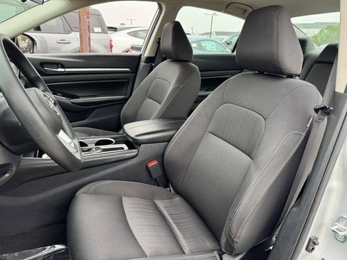 Used 2023 Nissan Altima 2.5 SV image 14