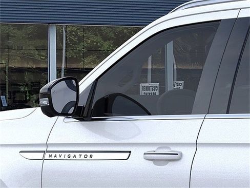 New 2025 Lincoln Navigator Reserve AWD/4WD image 20
