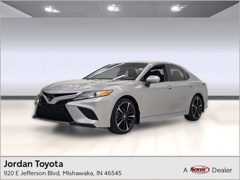 Used 2020 Toyota Camry XSE image 1