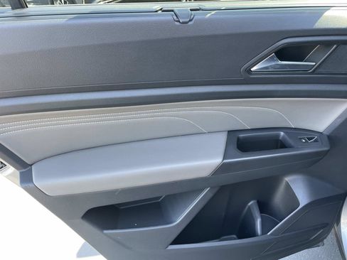 Certified 2023 Volkswagen Atlas SE w/ Panoramic Sunroof Package FWD image 24