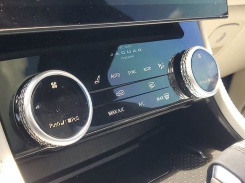 Used 2025 Jaguar F-PACE R-Dynamic S AWD/4WD image 29