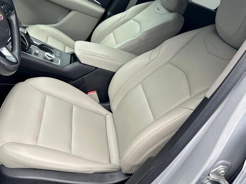 Used 2019 Cadillac XT4 Luxury image 41