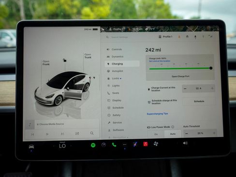 Used 2023 Tesla Model 3 Standard Range image 14