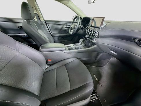 Used 2025 Nissan Sentra SV FWD image 28