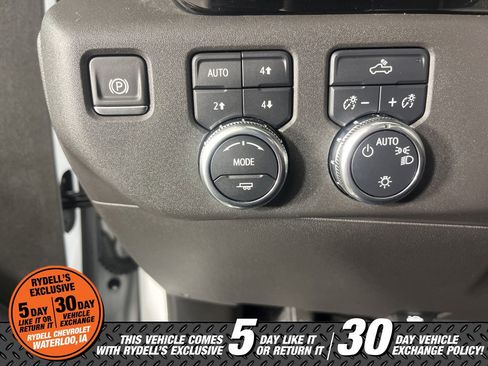 Used 2024 GMC Sierra 1500 SLE w/ Preferred Package image 29