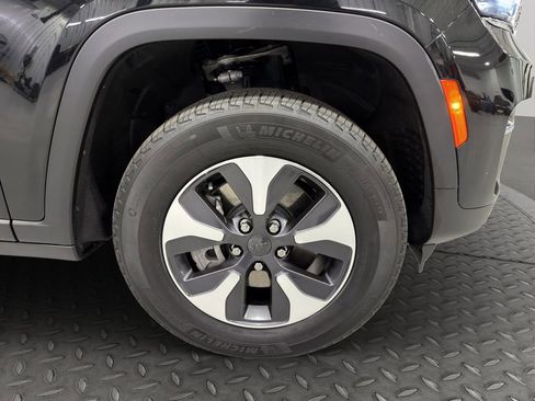 Used 2023 Jeep Grand Cherokee 4WD 4xe image 14