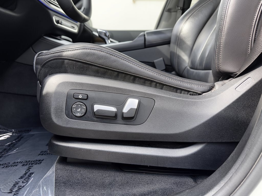 Used 2020 BMW X5 sDrive40i w/ Premium Package RWD image 16