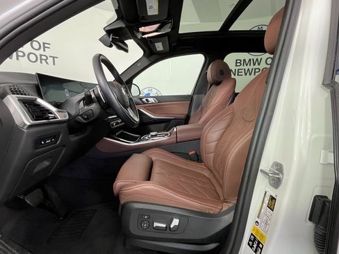 Used 2024 BMW X5 xDrive40i w/ Parking Assistance Package image 21