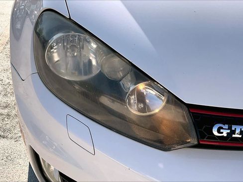 Used 2013 Volkswagen GTI 4-Door image 24