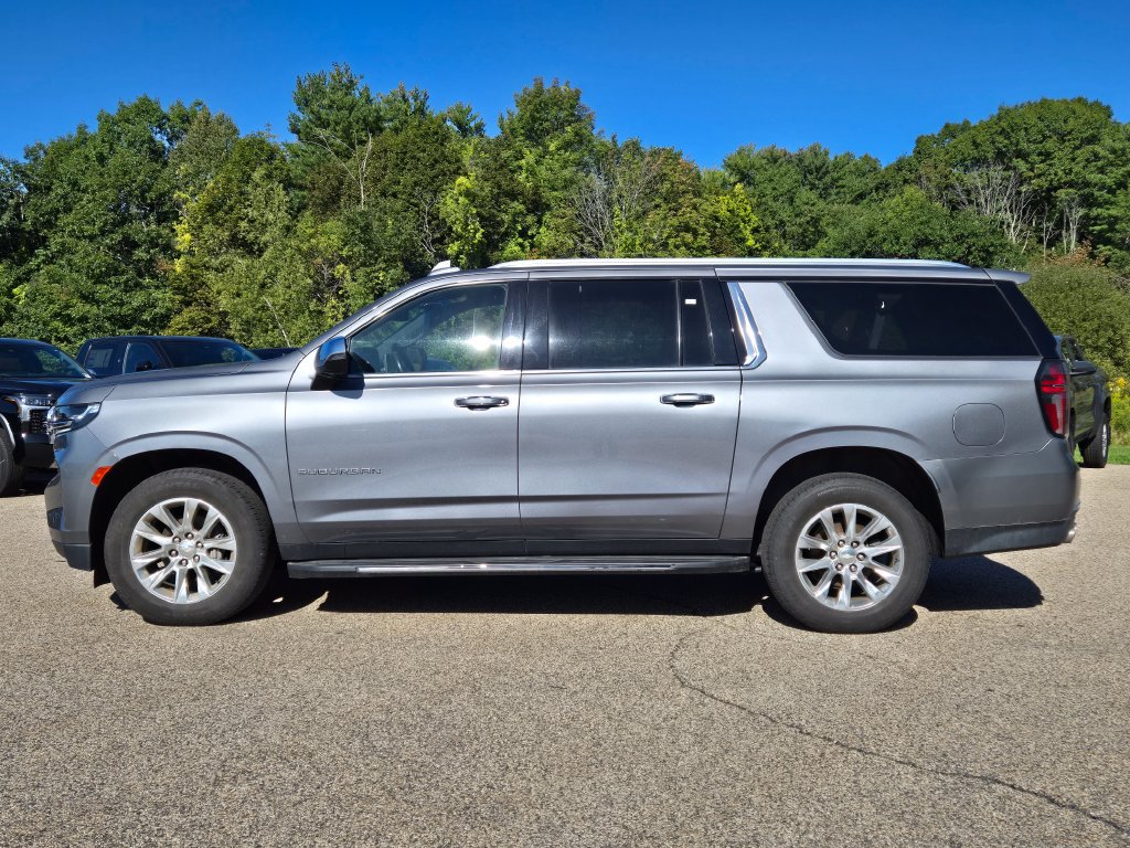 Used 2022 Chevrolet Suburban Premier AWD/4WD image 2