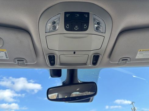 Used 2022 Chrysler Pacifica Limited image 19