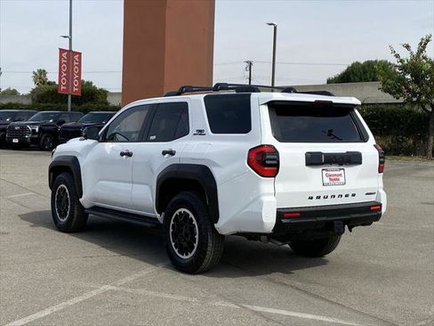 Certified 2026 Toyota 4Runner TRD Off-Road Premium AWD/4WD image 41