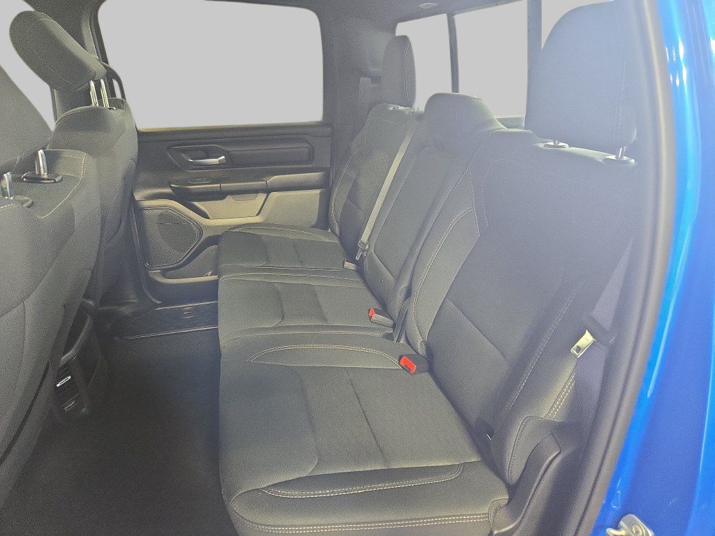 Used 2025 RAM 1500 Warlock AWD/4WD image 16
