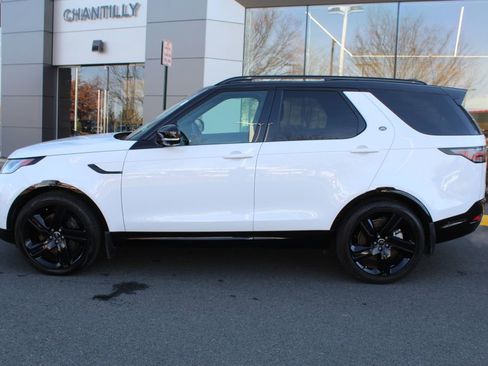 Used 2025 Land Rover Discovery Dynamic SE image 6