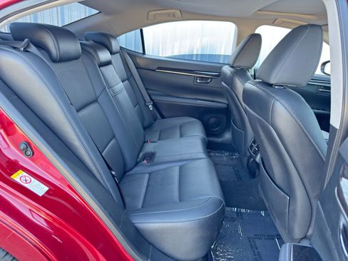 Used 2018 Lexus ES 350 w/ Premier Package image 38