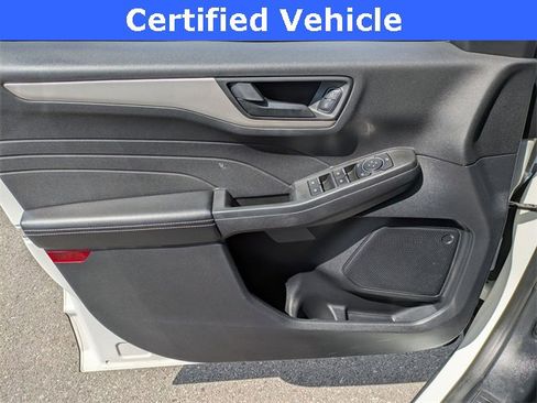 Certified 2022 Ford Escape SE w/ SE Sport Appearance Package image 6