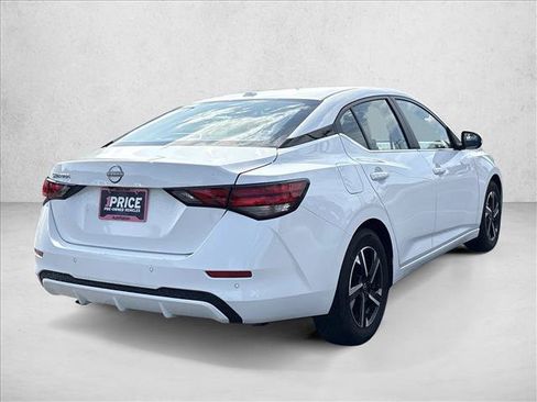 Used 2025 Nissan Sentra SV FWD image 5