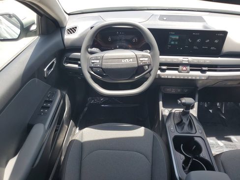 New 2026 Kia K4 FWD image 24