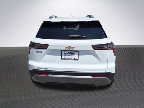 Used 2026 Chevrolet Equinox LT w/ Safety and Technology Package image 6