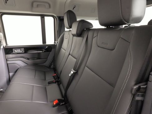 Used 2024 INEOS Grenadier Fieldmaster image 36