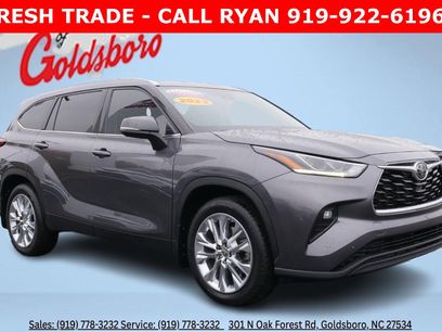Used 2023 Toyota Highlander Limited