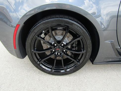 Used 2017 Chevrolet Corvette Grand Sport RWD image 22
