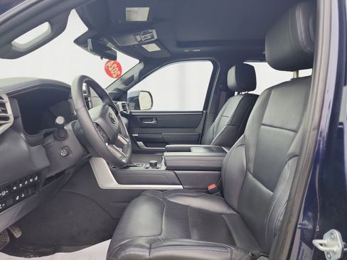 Used 2024 Toyota Sequoia Platinum AWD/4WD image 9