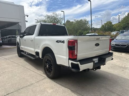 Used 2024 Ford F250 Lariat w/ Black Appearance Package image 9