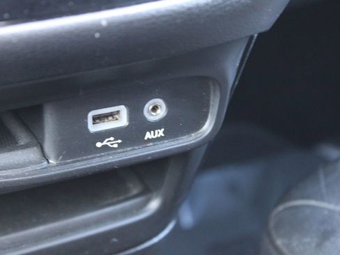 Used 2018 Chrysler Pacifica Touring-L w/ Premium Audio Group image 45