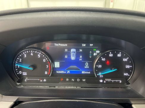 Used 2020 Ford Explorer XLT w/ Equipment Group 202A AWD/4WD image 12