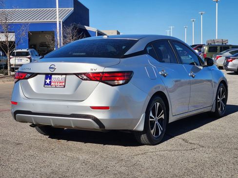 Used 2022 Nissan Sentra SV image 4
