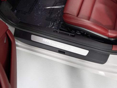 Certified 2023 Porsche 911 Targa 4S image 23