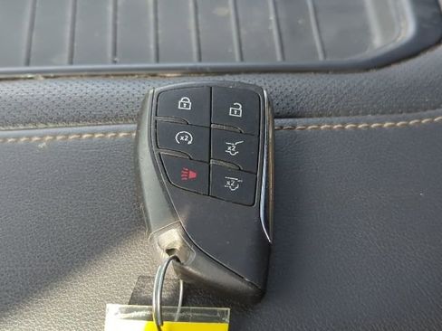 Used 2023 GMC Yukon XL AT4 w/ AT4 Premium Package image 18