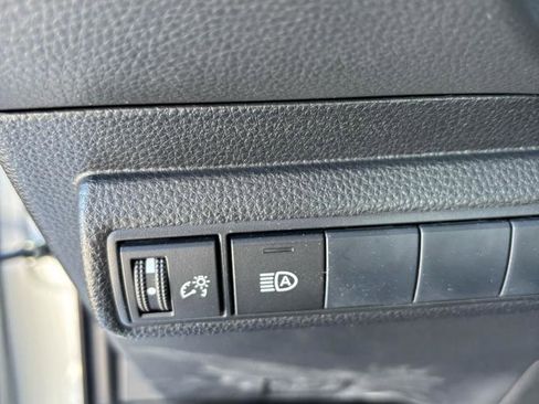 Used 2020 Toyota Corolla SE FWD image 11