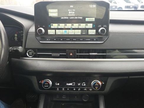 Used 2022 Mitsubishi Outlander SE image 30