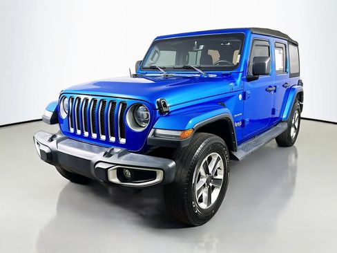 Used 2022 Jeep Wrangler Unlimited Sahara w/ LED Lighting Group AWD/4WD image 3