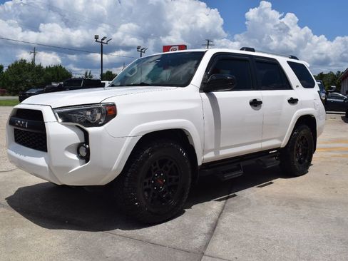 Used 2019 Toyota 4Runner SR5 RWD image 6