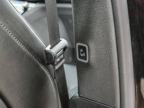 Used 2025 Chrysler Pacifica Select FWD image 57