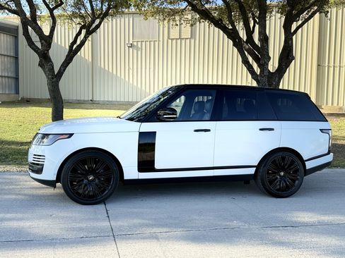 Used 2018 Land Rover Range Rover HSE image 1