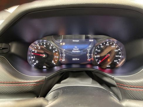 Used 2025 Jeep Compass Trailhawk AWD/4WD image 19
