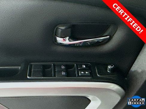 Certified 2024 Nissan Titan SV w/ SV Convenience Package image 18