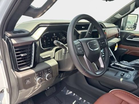 New 2026 GMC Sierra 2500 Denali Ultimate AWD/4WD image 18