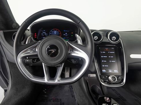 Used 2022 McLaren GT RWD image 14