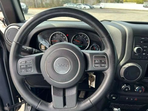 Used 2017 Jeep Wrangler Unlimited Sport w/ Connectivity Group image 17