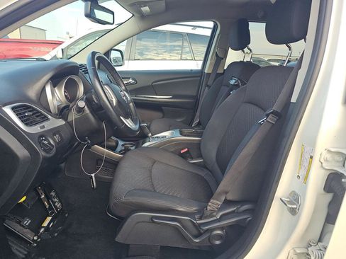 Used 2016 Dodge Journey SE w/ Flexible Seating Group FWD image 9