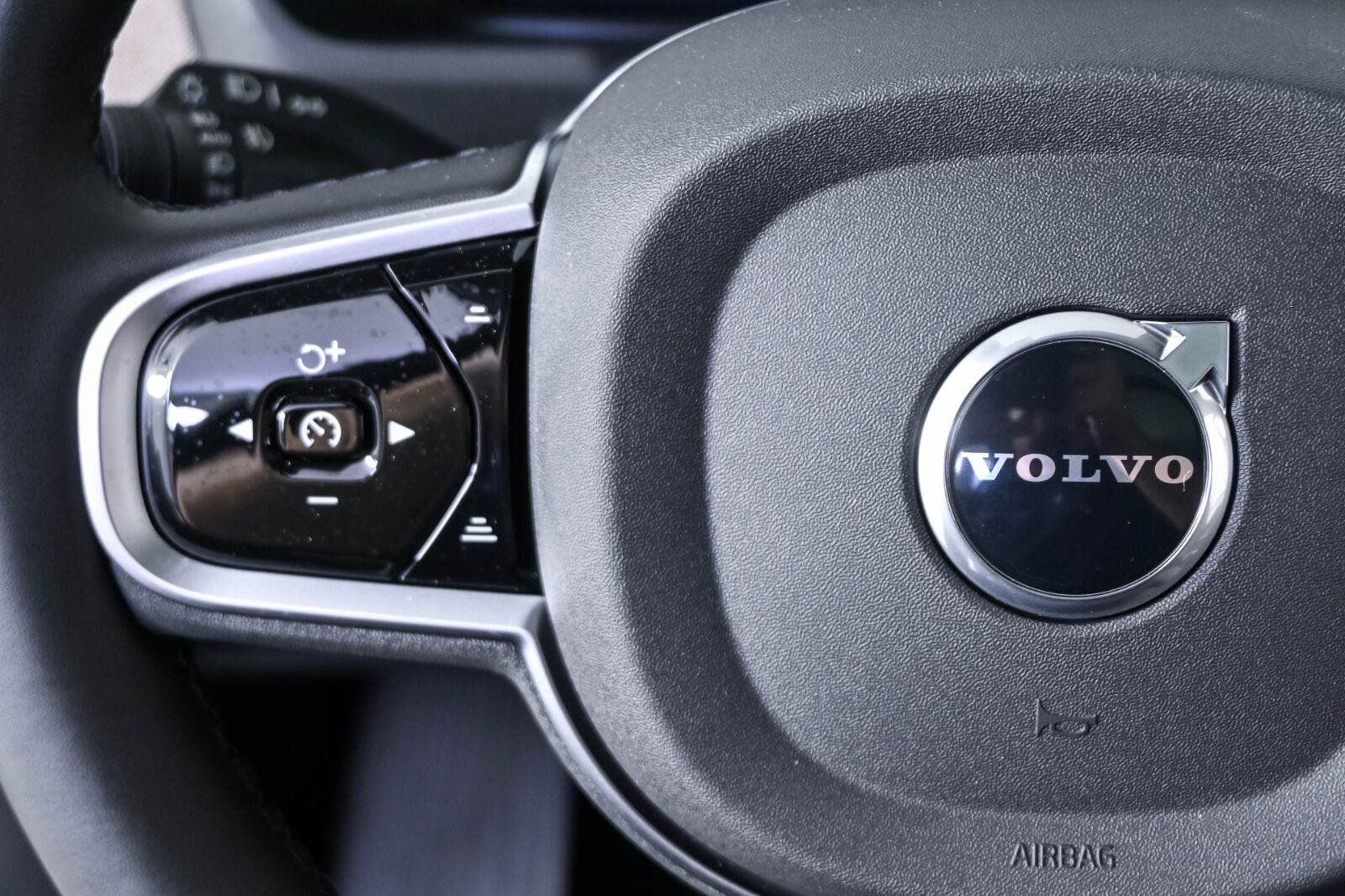 New 2026 Volvo XC90 T8 Core w/ Protection Package Premier AWD/4WD image 9